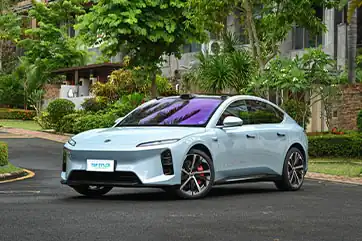 2025 NIO ET5