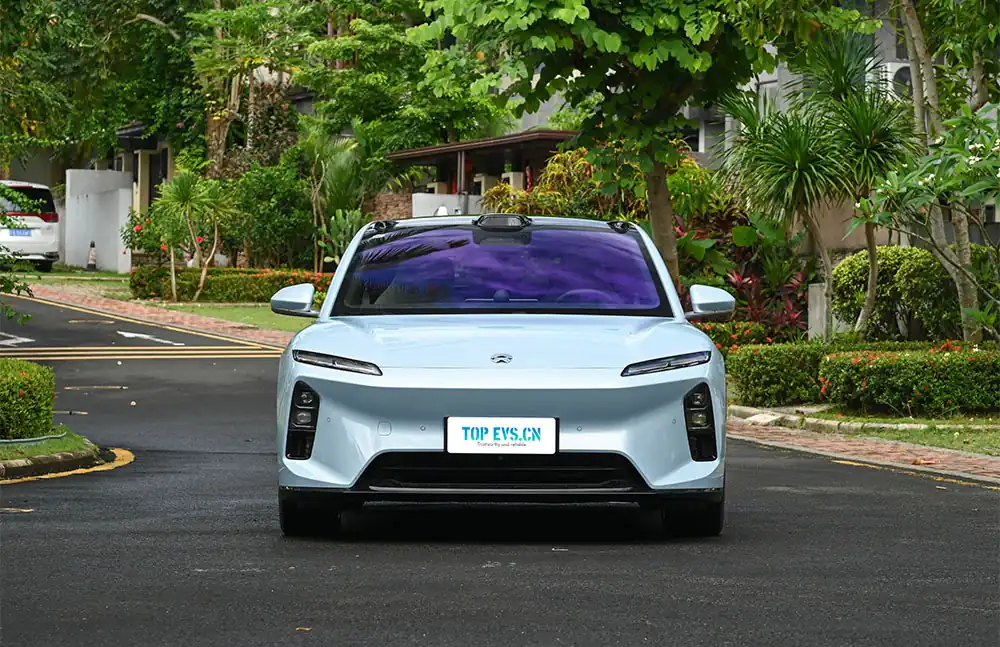 2025 NIO ET5