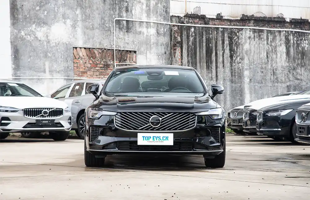 2026 Volvo S90