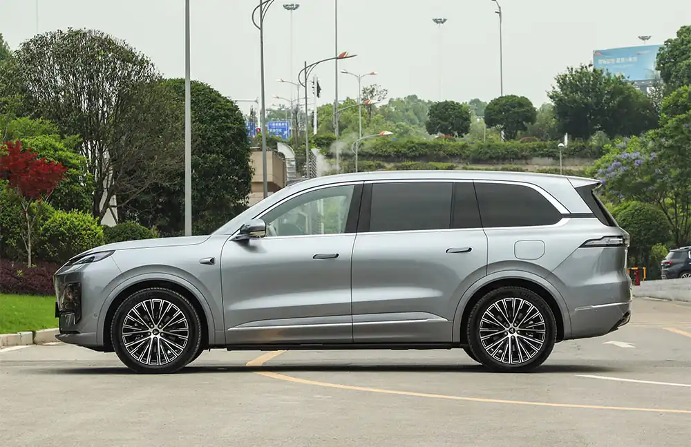 2025 Deepal S09