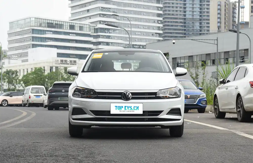 Volkswagen Polo Plus 2023