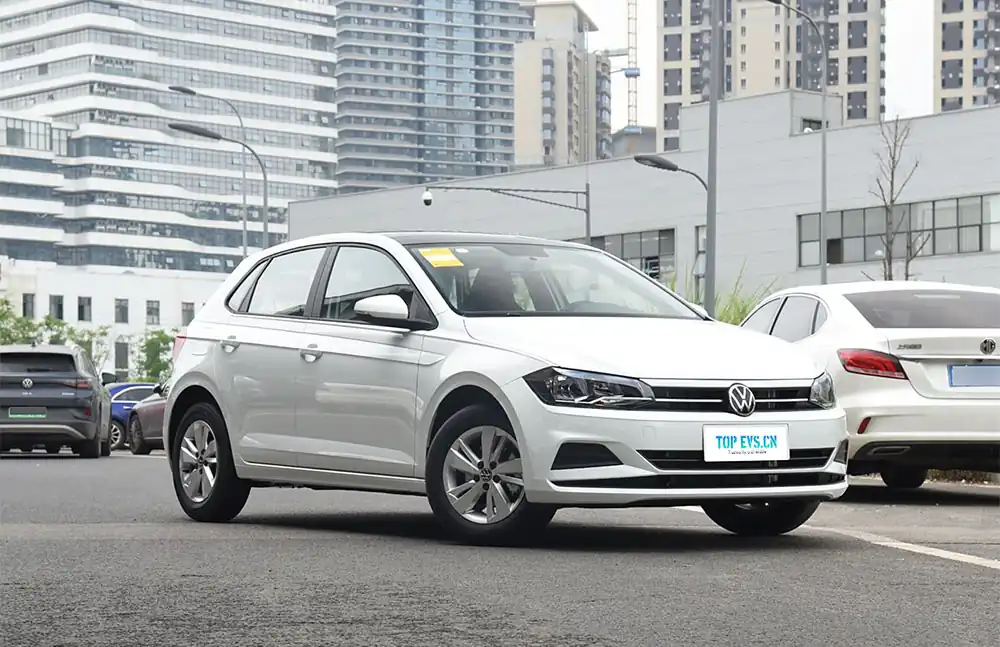 Volkswagen Polo Plus 2023