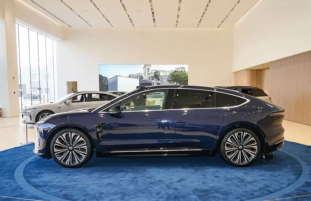 2025 NIO ET9