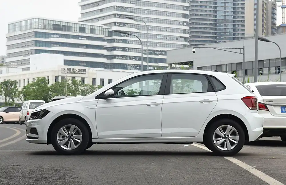 Volkswagen Polo Plus 2023