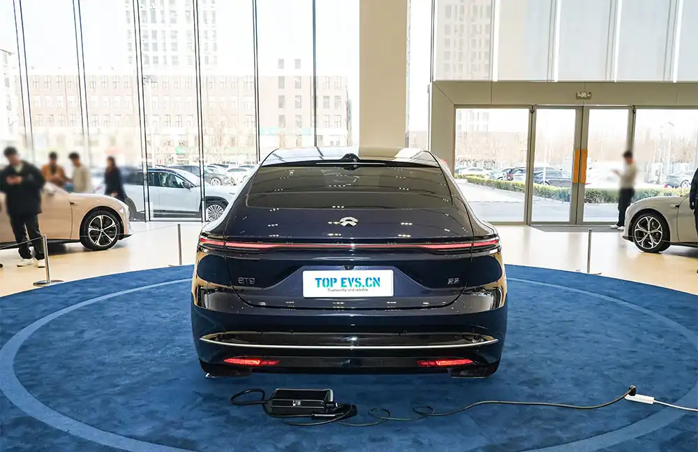 2025 NIO ET9