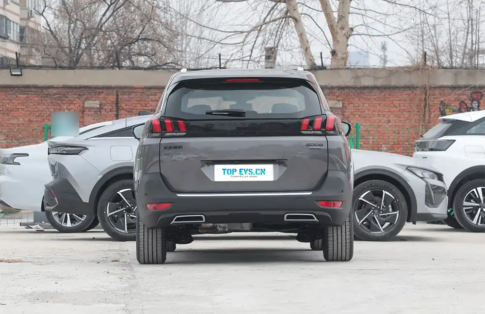 2025 Peugeot 5008
