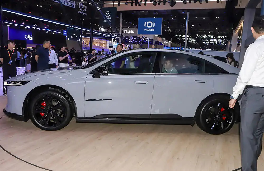 2025 Mazda EZ-6