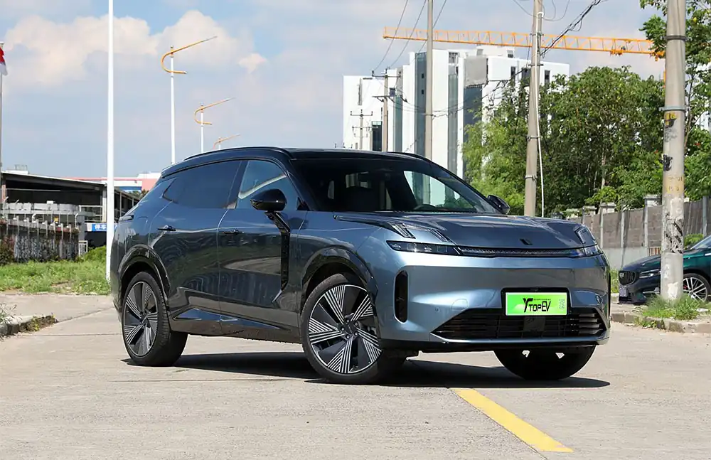 2025 Lynk & Co 08 EM-P