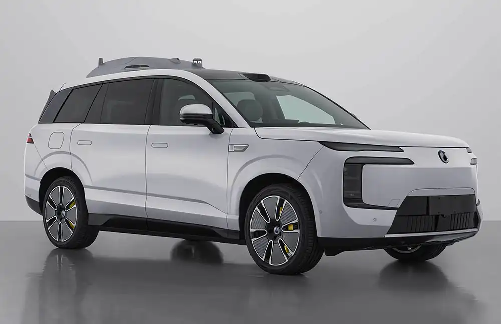 2025 Denza N8L
