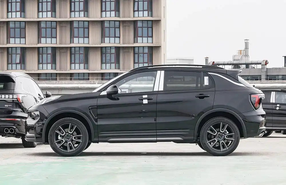 2025 Lynk & Co 01