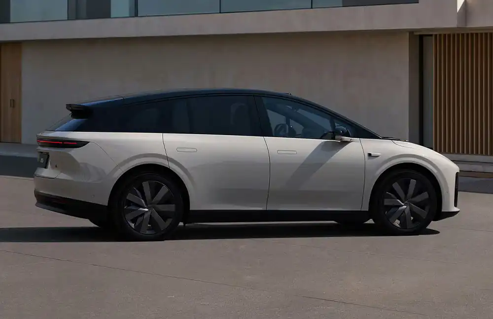 2025 Li i6