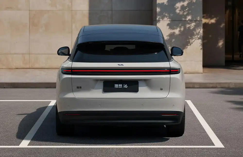 2025 Li i6