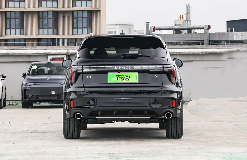 2025 Lynk & Co 01
