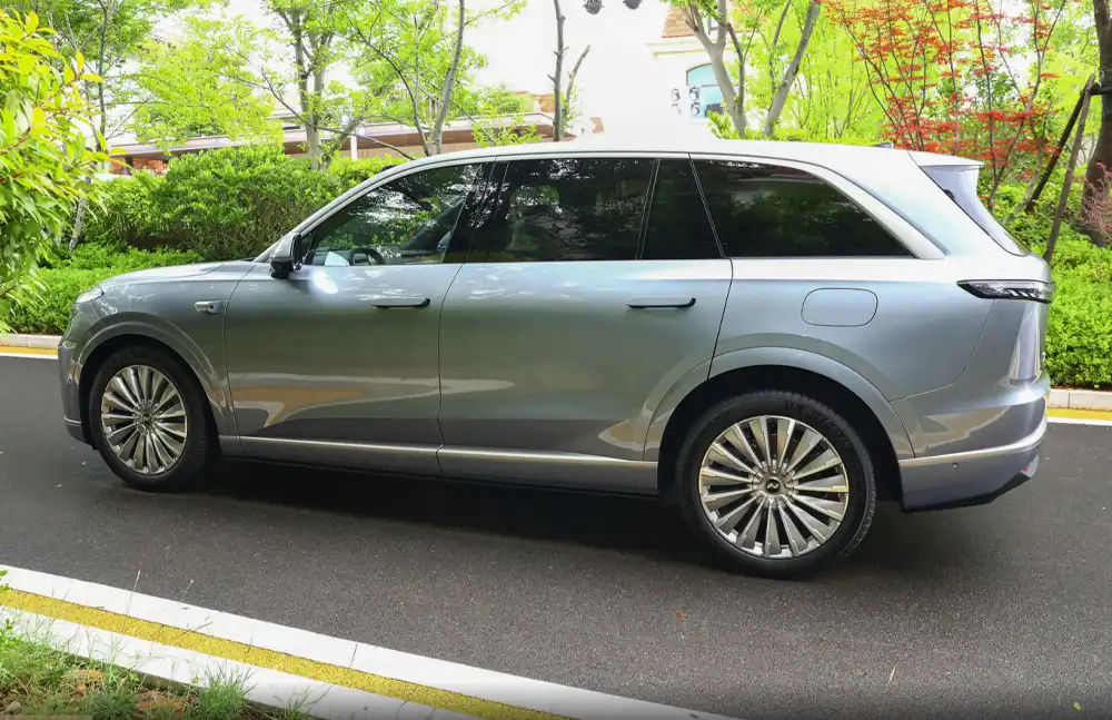 2025 ONVO L90