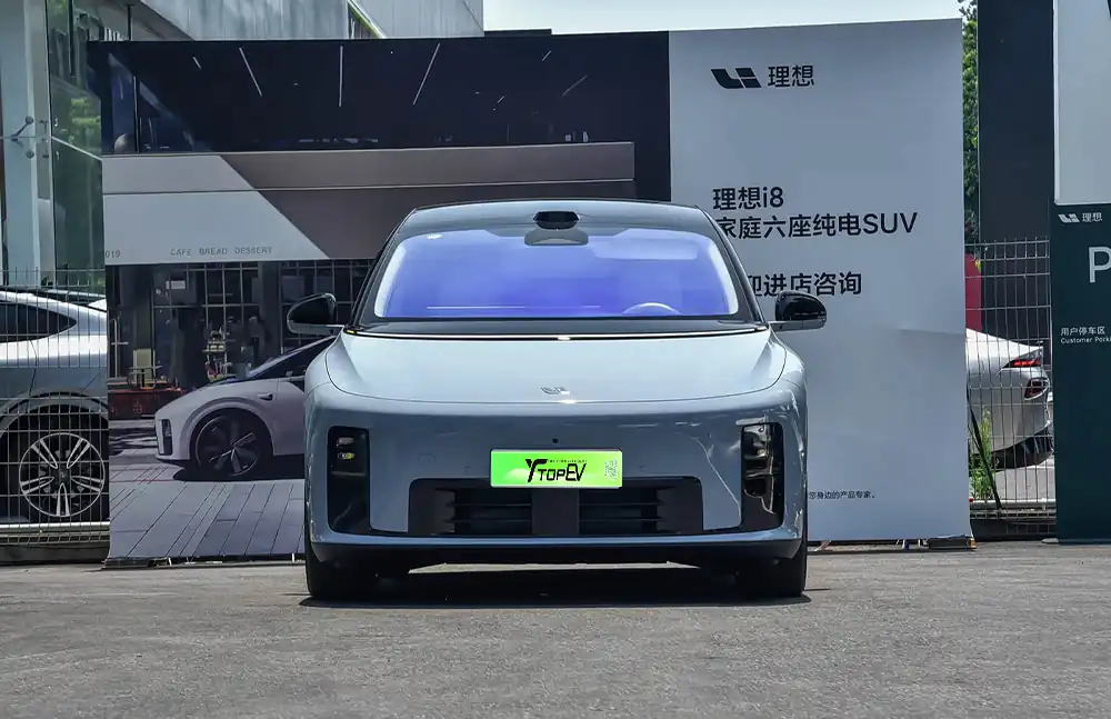 2025 Li Auto i8 Estándar