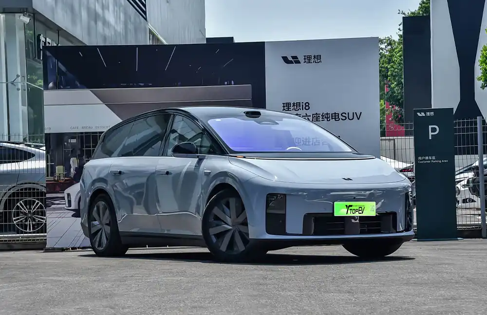 2025 Li Auto i8 Estándar