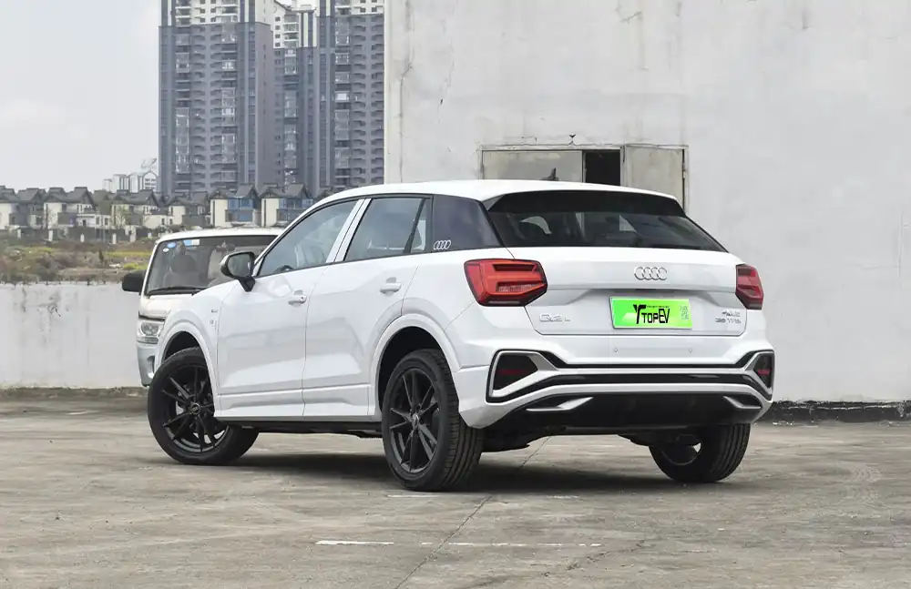 Audi Q2L 2025