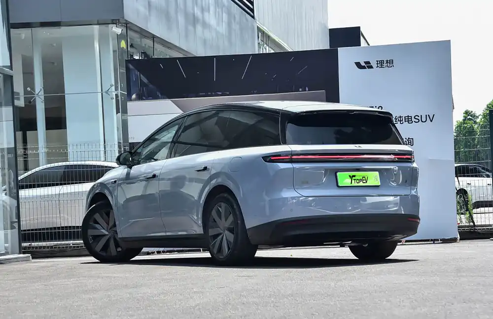 2025 Li Auto i8 Estándar