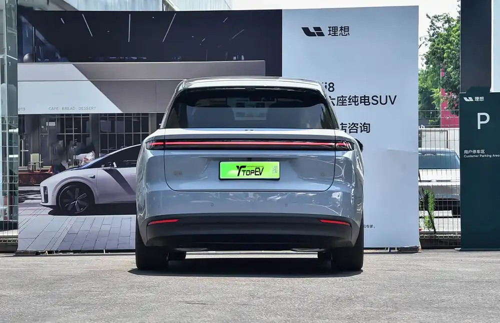 2025 Li Auto i8 Estándar