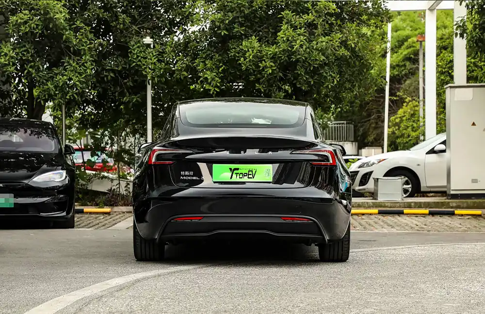 Tesla Model 3 2025