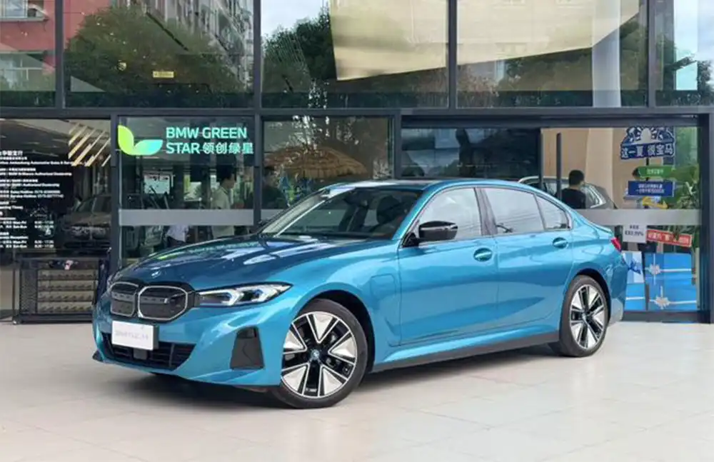 BMW i3 usado, ano modelo 2023, facelift eDrive 40L Night Edition Sport Package