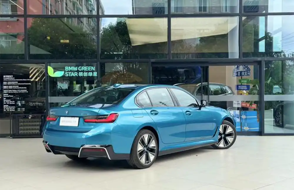 BMW i3 usado, ano modelo 2023, facelift eDrive 40L Night Edition Sport Package