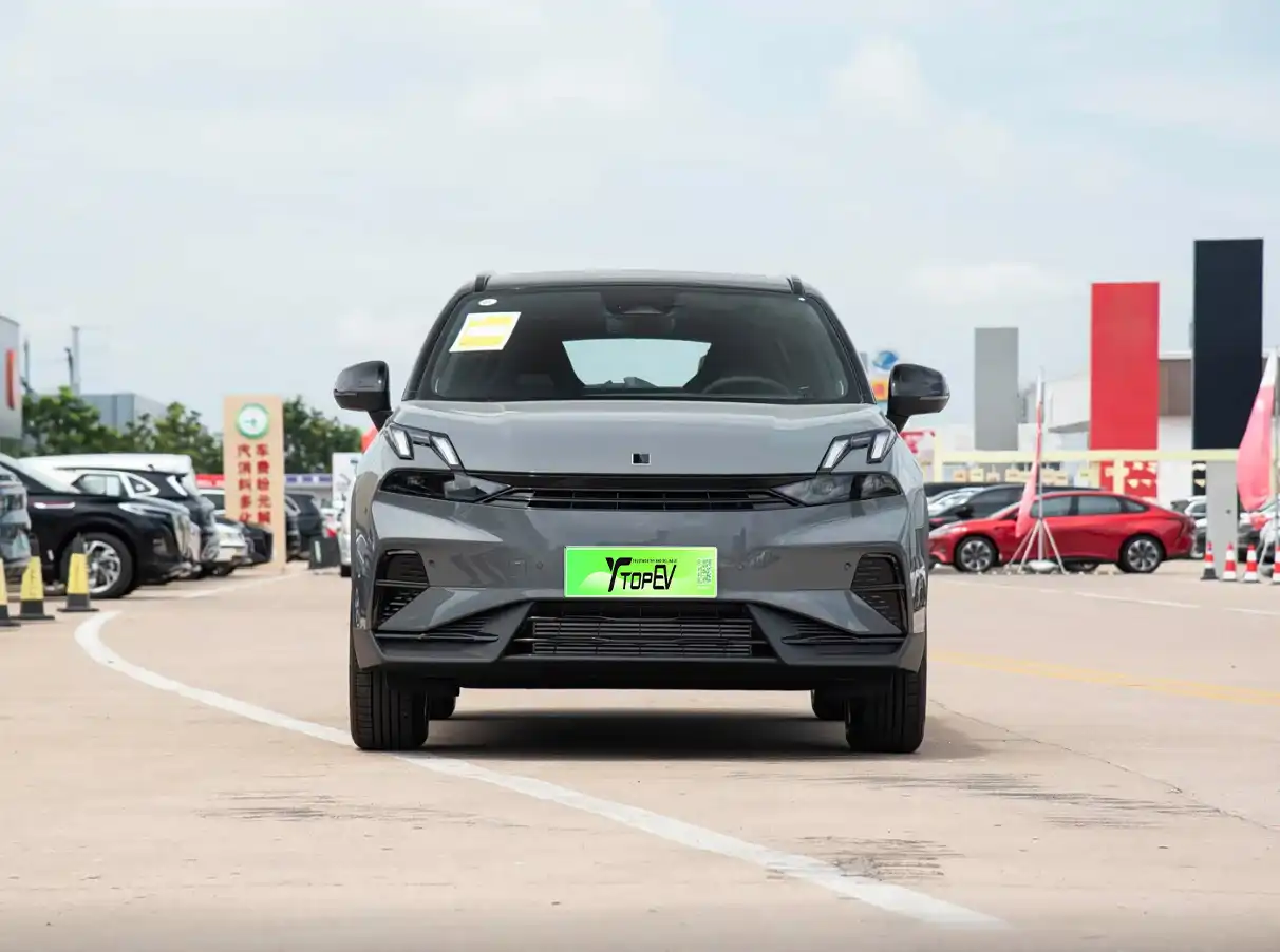 2026 LYNK&CO 06 Relive