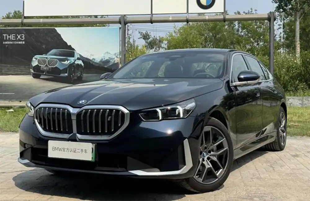 BMW i5 2024 eDrive35L usado com pacote de luxo