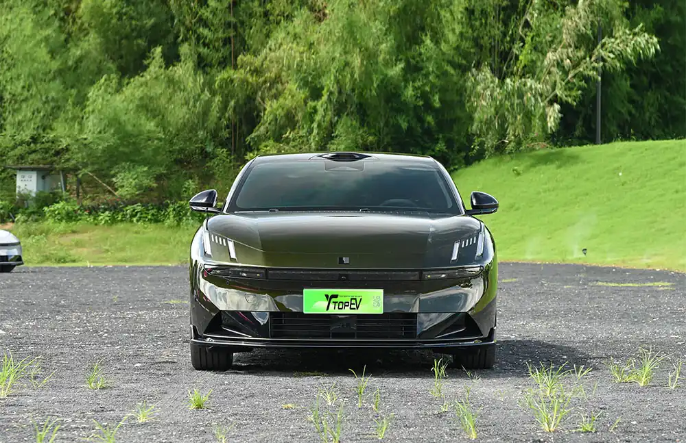 Lynk & Co 10 EM-P 2025