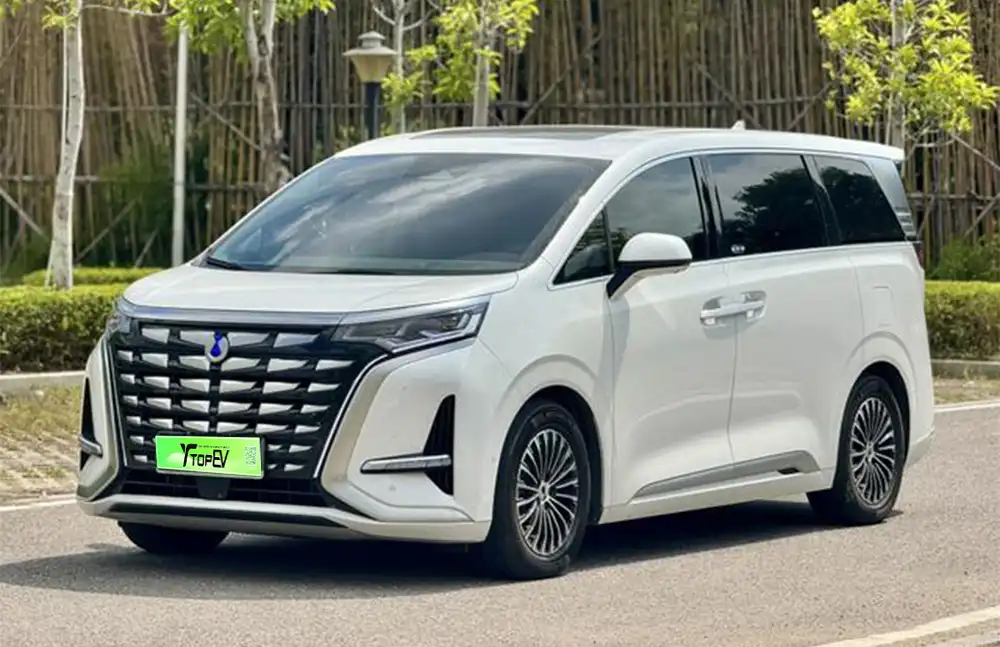 Denza D9 DM 2022 usado, modelo 970, tração nas quatro rodas, edição emblemática