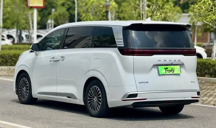 Denza D9 DM 2022 usado, modelo 970, tração nas quatro rodas, edição emblemática