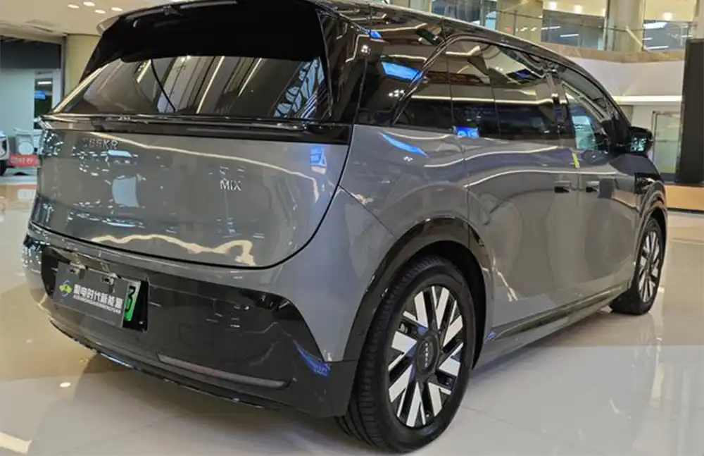 ZEEKR MIX 2025 usado, modelo 102 kWh, edición de conducción inteligente de largo alcance.