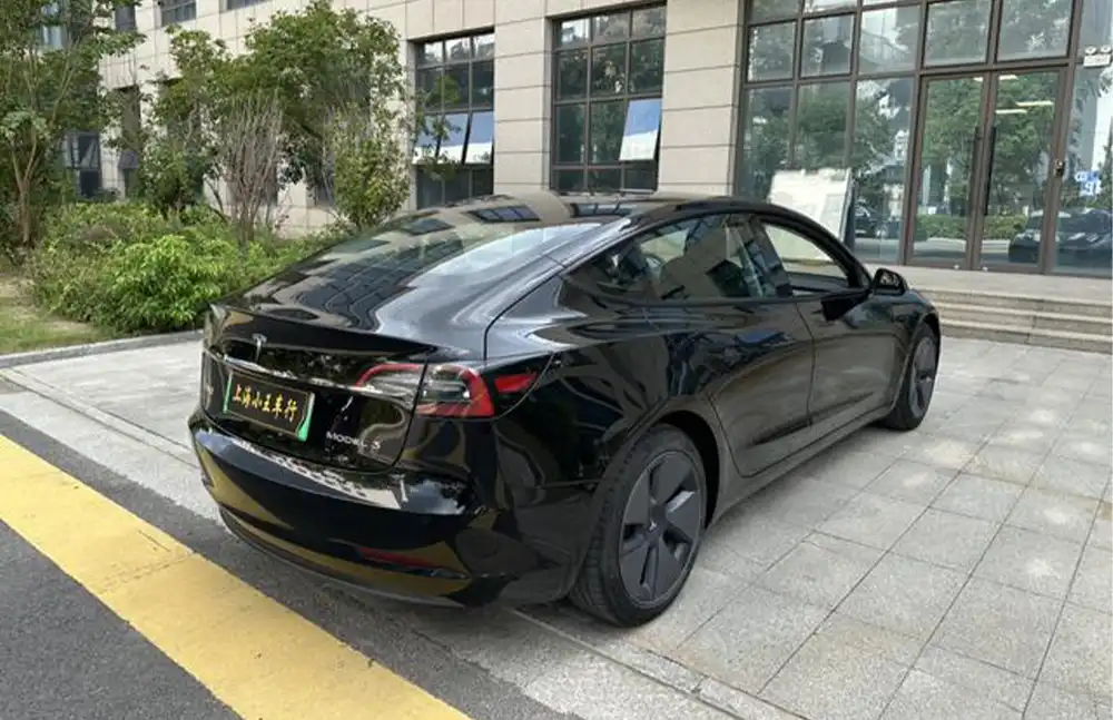 Tesla Model Y 2021 de segunda mano, autonomía estándar, tracción trasera