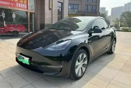 ¿Un utilitario con bajo consumo? Tesla Model Y de segunda mano con 80 000 kilómetros recorridos por 20 000 dólares: ¿merece la pena?