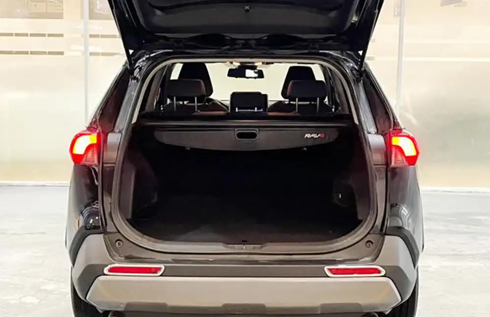 Toyota RAV4 usado, modelo 2020, 2.0 L, CVT, tracción delantera, Style Edition.