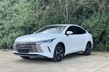 BYD Destroyer 05 usado, año modelo 2023, edición DM-i Champion, 120 km, acabado Prestige.