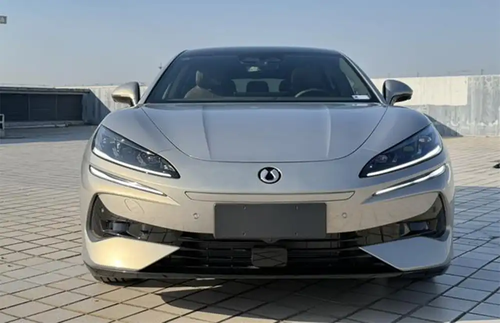 Denza Z9GT DM 2024 usado, modelo 1100, tracción total, edición Ultra.