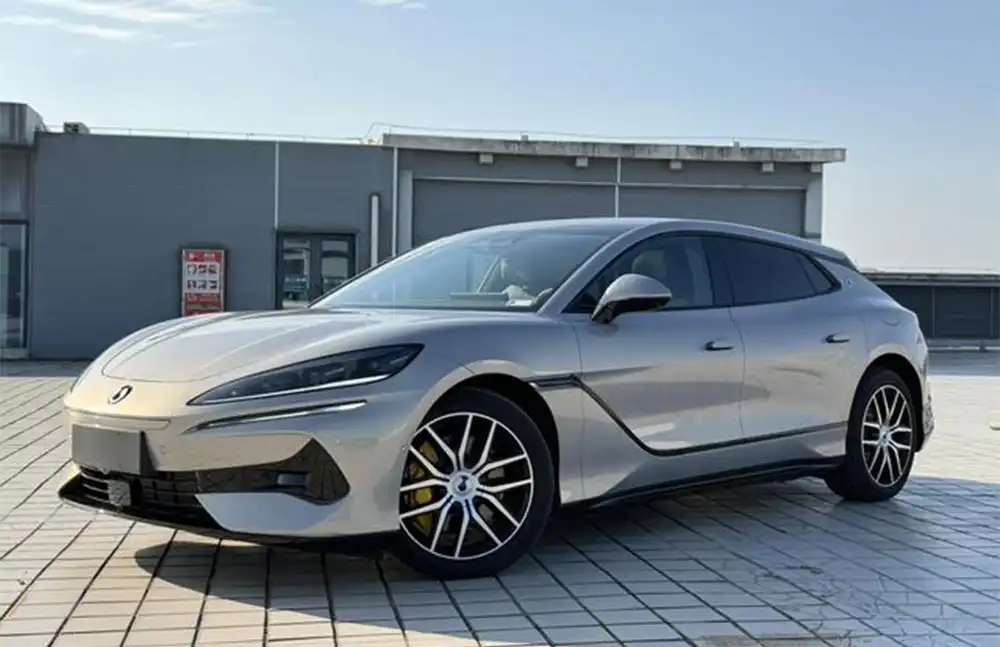 Denza Z9GT DM 2024 usado, modelo 1100, tracción total, edición Ultra.