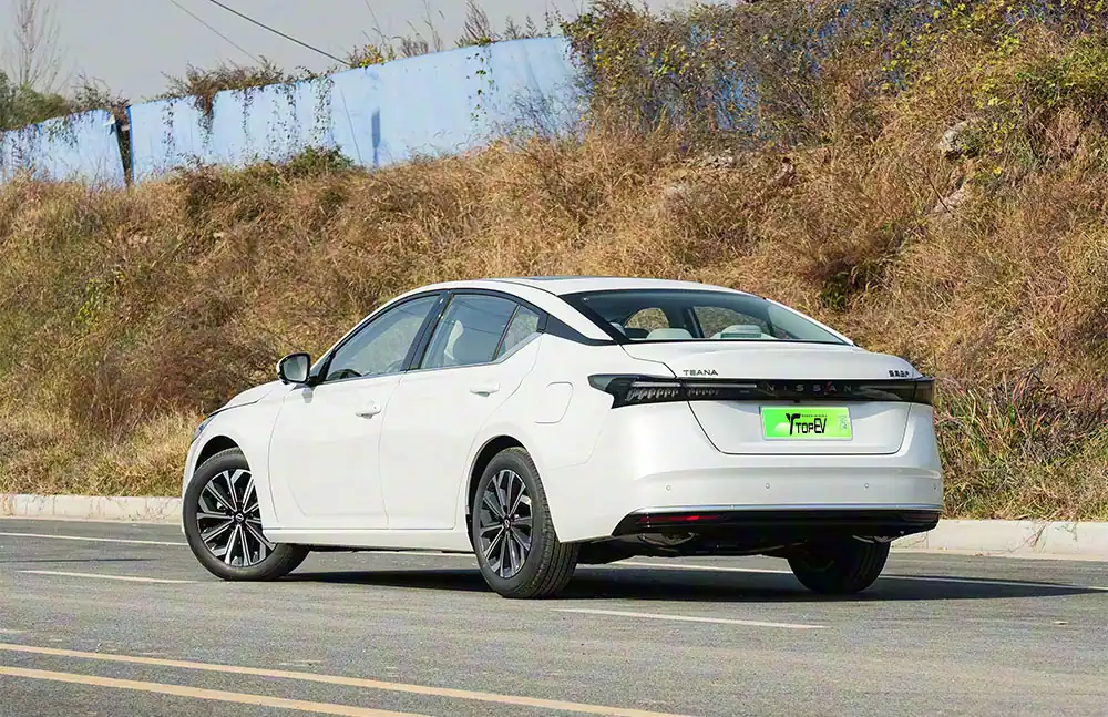 Nissan Teana 2026