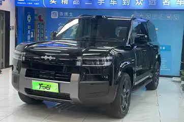 Leopard Titanium 7 2025 usado, 190 km/h, 4×4, edición Ultra