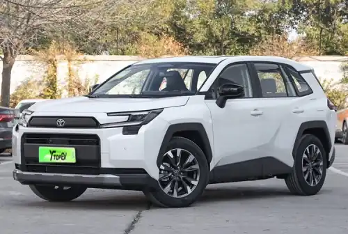 2026 RAV4: ¿Por qué sigue siendo tan comprado pese a las críticas a su interior? La lógica familiar detrás del RAV4