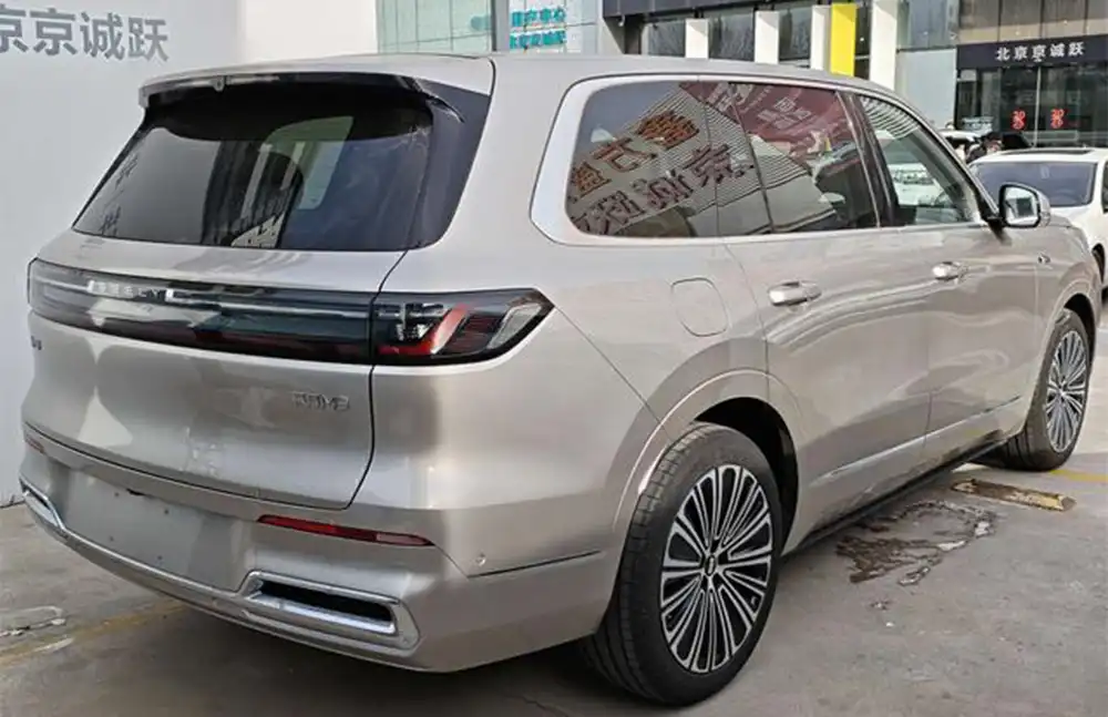 Geely Galaxy M9 2025 usado, modelo 210 km, 4×4, edición con navegador.