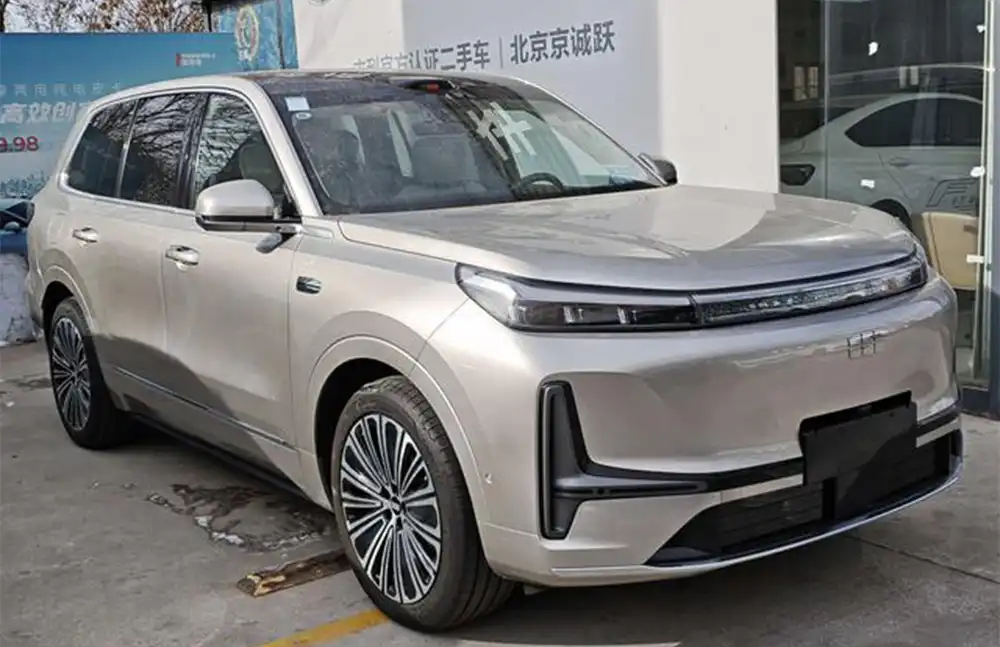 Geely Galaxy M9 2025 usado, modelo 210 km, 4×4, edición con navegador.