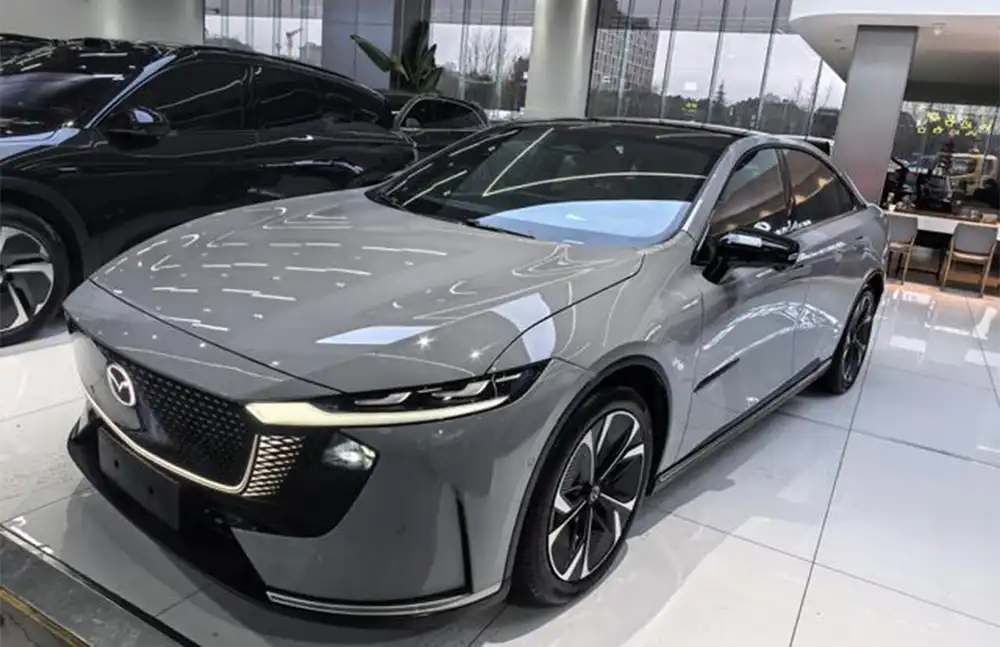 Mazda EZ-6 2024 usado, modelo Pure Electric 600 Premium Edition