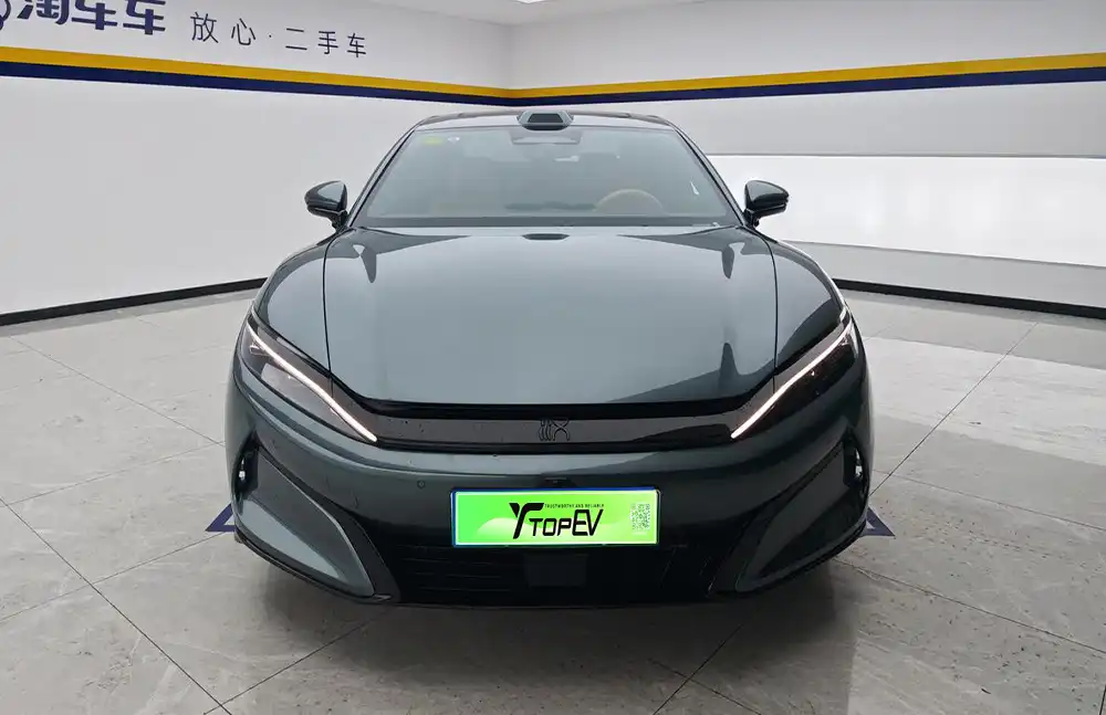 BYD Han L DM 2025 usado, modelo DM-p, 180 km, tracción total, radar láser, edición insignia