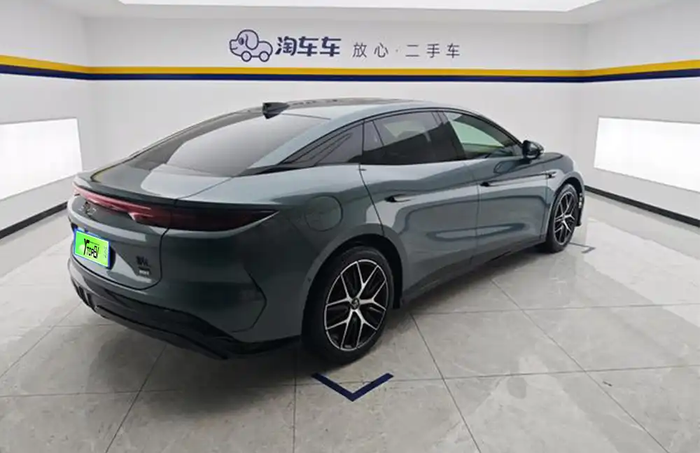 BYD Han L DM 2025 usado, modelo DM-p, 180 km, tracción total, radar láser, edición insignia