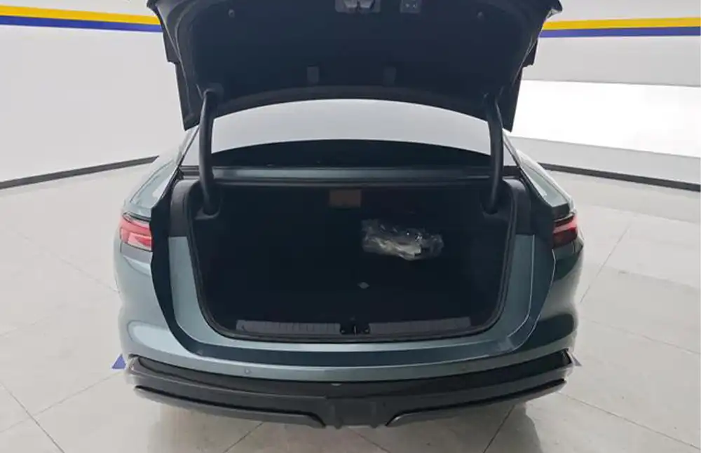 BYD Han L DM 2025 usado, modelo DM-p, 180 km, tracción total, radar láser, edición insignia