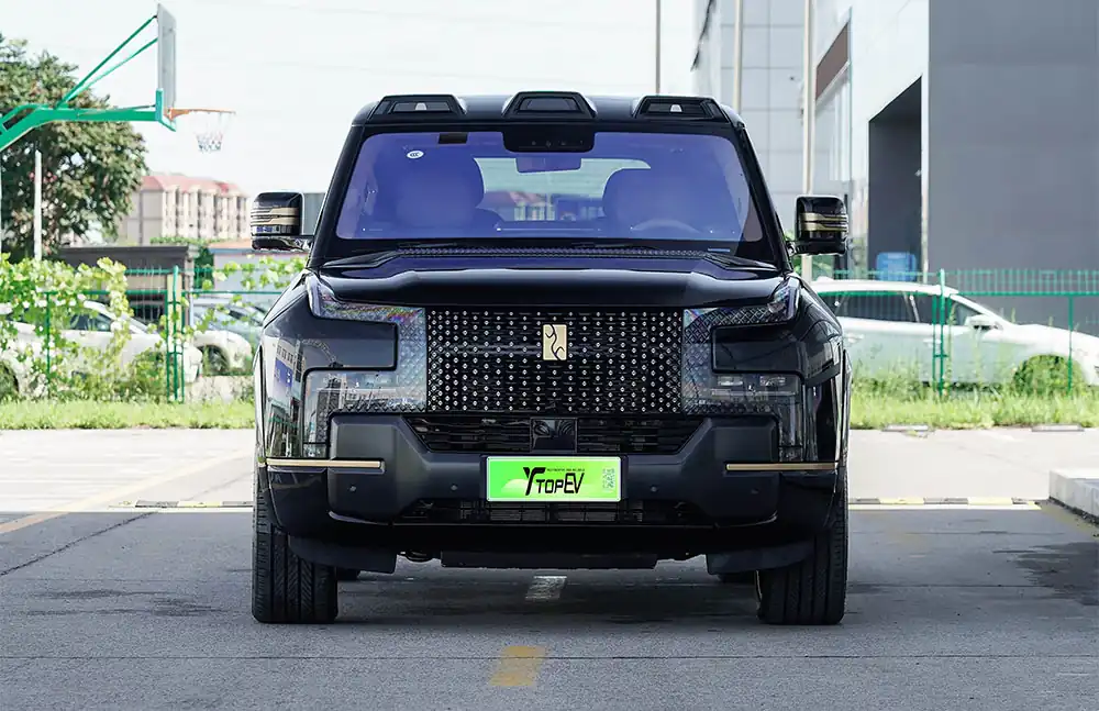 BYD Yangwang U8 L 2025