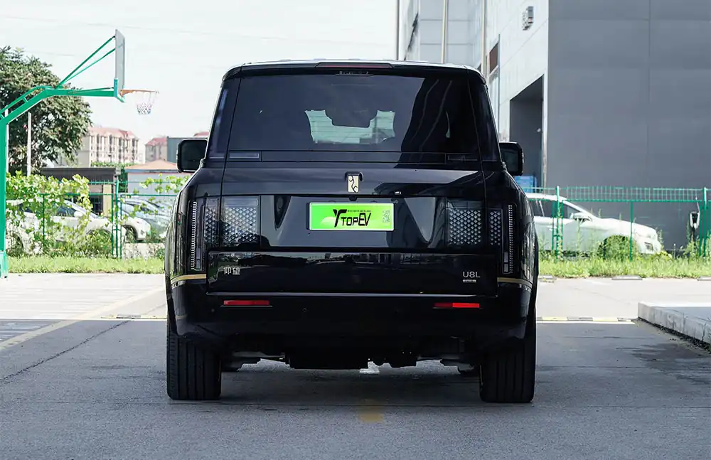 BYD Yangwang U8 L 2025