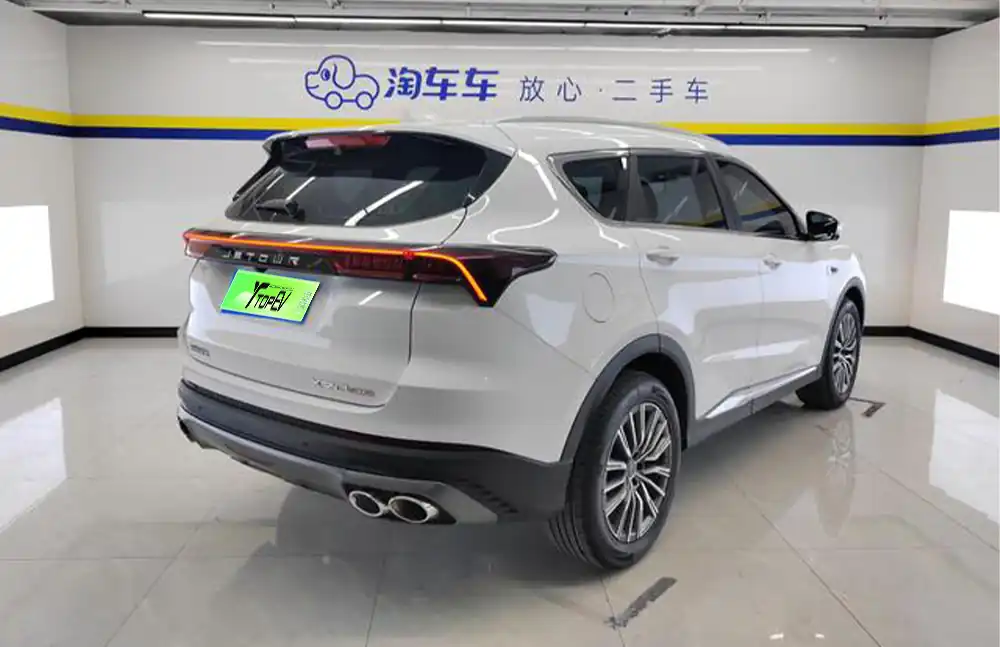 Jetour X70 PLUS 2024 usado, modelo 1.6T DCT Premium Edition, 5 lugares